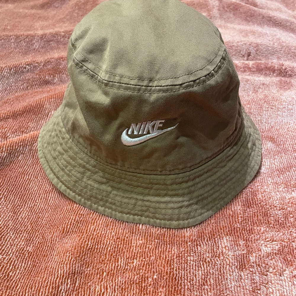 Nike Men's Khaki Bucket Hat
